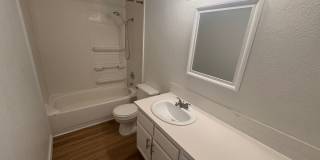 Stunning 2 Bed, 1 Bath w/ Laundry & AC in Lincoln Heights! Stunning 2 Bed, 1 Bath w/ Laundry & AC in Lincoln Heights! Gallery 14