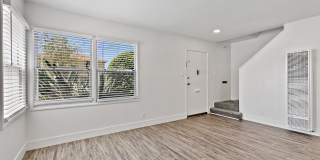 Hesperian Gallery 12