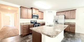 Spacious 4BR Home with Large Fenced Yard & Community Pool Gallery 20