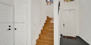 1251 Hayes St Gallery 25