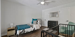 Lakeside Apartments Gallery 29