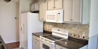 Cute Ranch Style Home - Fenced Yard Gallery 7