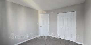 652 South Rosehall Lane Gallery 12