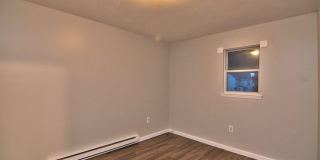1418 N Main (Apt B) Street Gallery 23