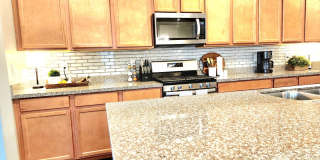 FULLY-FURNISHED 4/Bed 2/Bath in LAVEEN Gallery 8