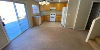 Wonderful 3 bed/2.5 bath home located in Summerlin Gallery 5