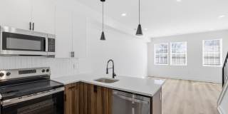 2534 N 11TH Street Gallery 13