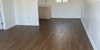 305 Wisconsin Gallery 1