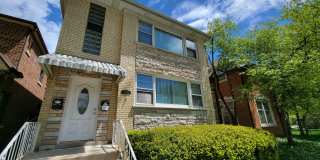 5809 N Whipple St Gallery 1