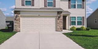 Spacious 4-Bedroom Home with Loft, Fenced Backyard & Modern Finishes Gallery 1