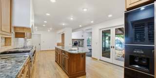 Spectacular 2 story home w/pool in Round Hill Country Club Gallery 12