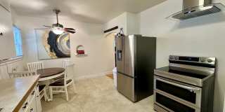 202 E Foster Ave Gallery 25