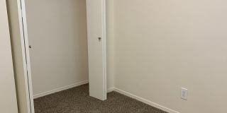 AVAILABLE NOW!! East side - 3 Bdrm, 1.5 Bath Gallery 32