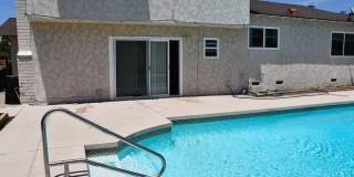 522 East Collins Gallery 65