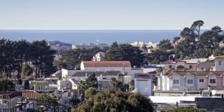 Avalon Ocean Avenue Gallery 31