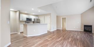 5027 Stratford Pine Lane Gallery 10