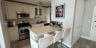 5313 Collins Ave Gallery 8