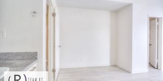Gorgeous townhouse in a quiet 6-unit gated complex Gallery 39