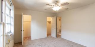 449 North Euclid Avenue Gallery 17