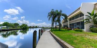 ANNUAL WATERFRONT RENTAL – ISLANDER POINT | SPECTACULAR VIEWS & ACTIVE LIFESTYLE Gallery 1