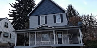 420 NE Kamiaken St. Gallery 1