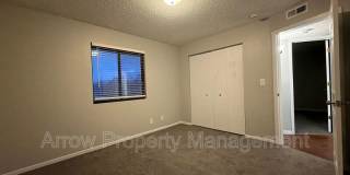 3405 Holdrege Street Gallery 7