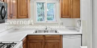 2324 Woodbrook Circle North Gallery 2