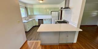 3 Bedroom - Upper Arlington Gallery 9