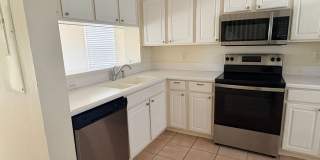 2/2.5 Townhome in Fort Myers for Rent Gallery 3