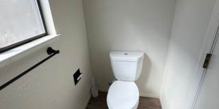 Charming 2-bedroom, 1.5-bathroom Gallery 18