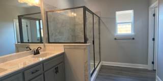 4 BEDROOM,  3 BATH Gallery 12