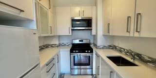 Pacific Heights: Super Sunny Jr 1 Bedroom w/ Remodeled Kitchen on 5th Floor Gallery 1