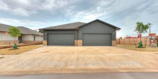 8016 NW 110th Dr 8016 NW 110th Dr Gallery 1