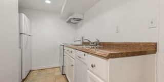 Timeless Wallingford Tudor | 4 Bedrooms & Flexible Dual Living Gallery 21