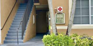 8010 N Nob Hill Road Gallery 4