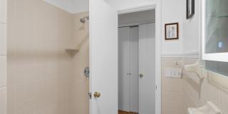 7 Lookout Avenue Gallery 21