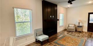 8881 Williams Road Gallery 6