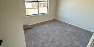 5 Bedroom Duplex!! Gallery 4