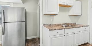 MOVE IN SPECIAL* $250 Off First Full Month's Rent OR Free 55in TV! Beautiful 2 Bedroom 1 Bathroom Home in Kansas City! Gallery 7