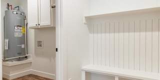 7949 SAWDUST Gallery 13