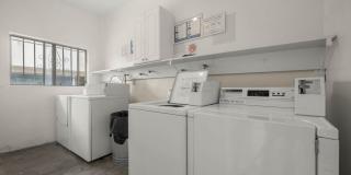 814 Victor Ave Gallery 21