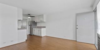 Charming Pualei Circle 1BR Condo with Parking, Pool & Utilities Included Gallery 10