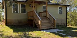 3 Bedroom || 1 Bathroom - Single Family Home Gallery 1