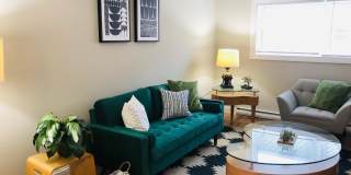 1023 Mammoth Road Gallery 4