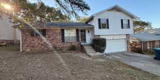 14 Feldspar Ct., Little Rock AR 72212 - Nice 3br 2ba split level, Pleasant Forest Gallery 1