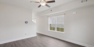 $500 RENT CREDIT | AVAILABLE NOW! (Small Pets Only) Gallery 5