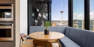 The Confidential Gallery 21