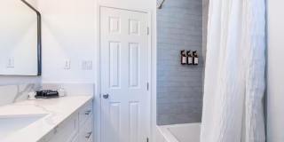 3538 Roslyn Street Gallery 8