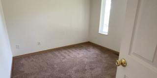 Centrally Located - 3 Bed - 2 Bath - Fenced Yard Gallery 13