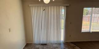 3 Bedroom Home N side of Newberg Gallery 8